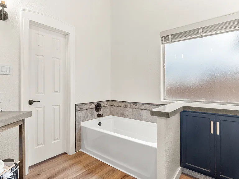 3853 Benjamin Davis Dr — Photo 12