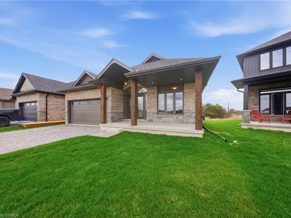 105 Craddock Blvd, Jarvis, ON N0A 1J0