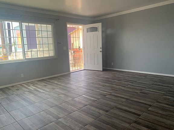 2nd image of 146 Cypress Dr #B