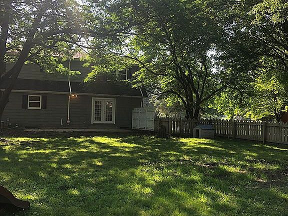 2nd image of 64405 Pleasant Plain Dr