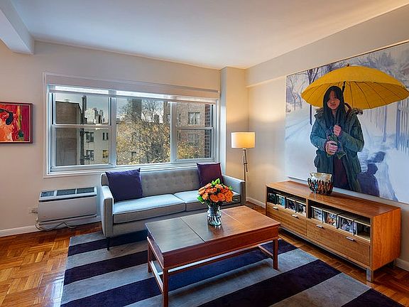 2nd image of 10 Plaza St E APT 4E