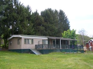 524 6th St, Saxton, PA 16678