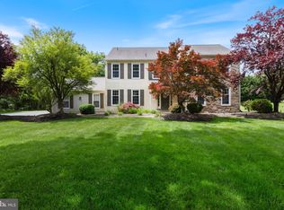 1099 Armstrong Ct, Chesterbrook, PA 19087