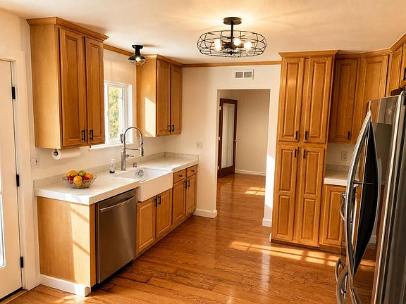 3rd image of 1182 Mariano Dr