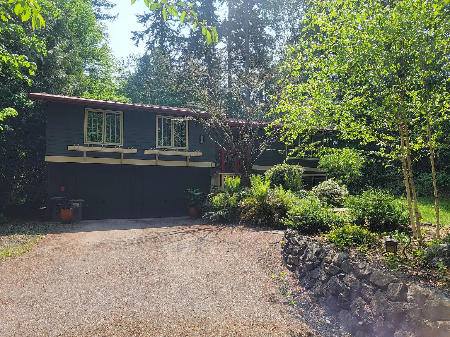 3 bed, 1990 sqft, $4,100 — Photo 3