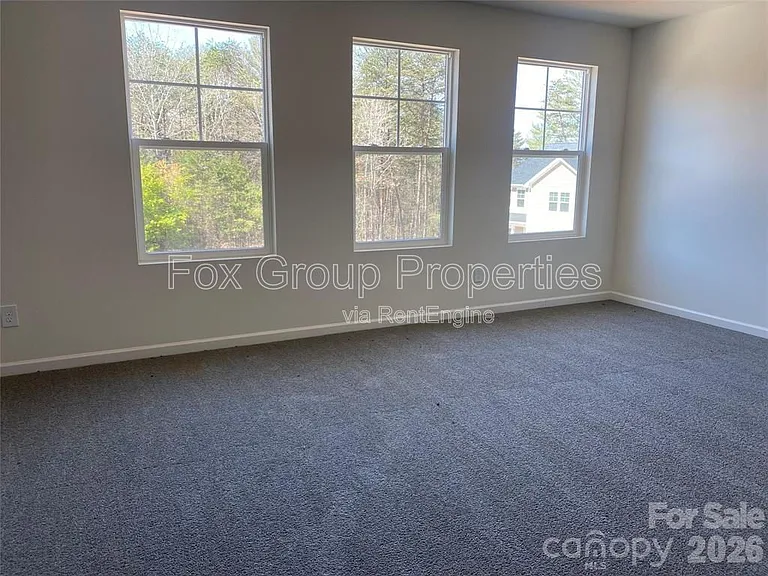 1662 Nicholas Way — Photo 9