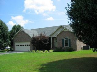 395 Overlook Cir, Tullahoma, TN 37388