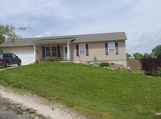 965 Turkey Creek Rd, Hawk Point, MO 63349