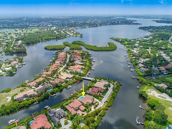 4th image of 19089 SE Windward Island Ln
