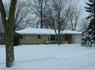 2823 Bosworth Dr, Fort Wayne, IN 46805