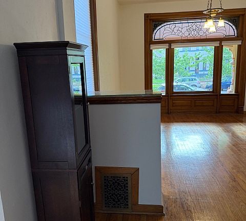 4th image of 2036 N Emerson St #1