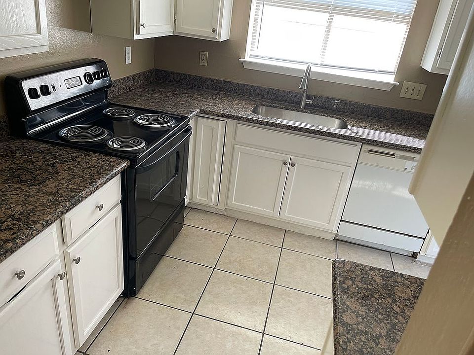 1st image of 8407 Quail View Dr