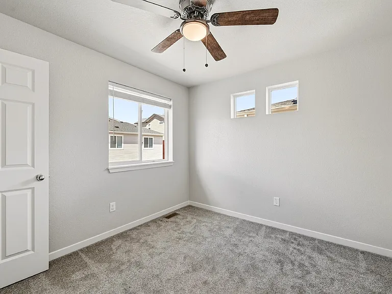 5668 Tramore Ct — Photo 18