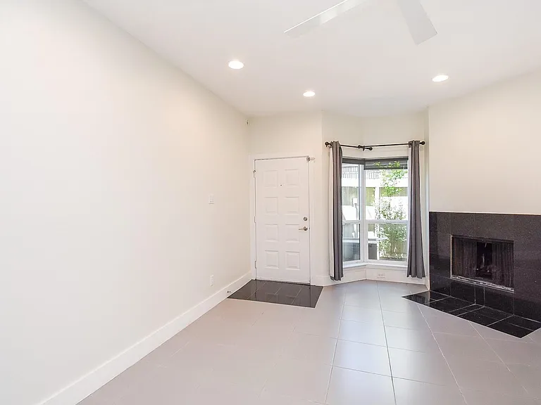 1829 Augusta Dr #31 — Photo 3