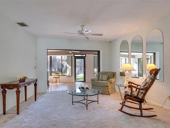 5th image of 1018 Woodcrest Ave