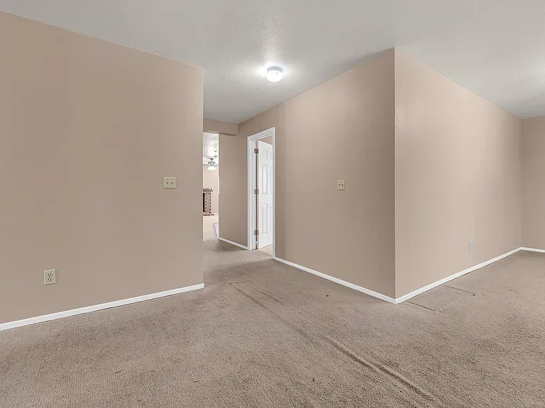 1985 Ponderosa Dr — Photo 14
