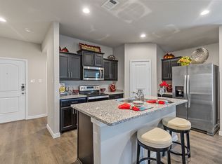 224 Phillips St, Cleburne, TX 76033