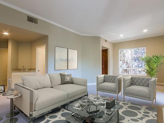 3rd image of 801 Lorraine Blvd #4