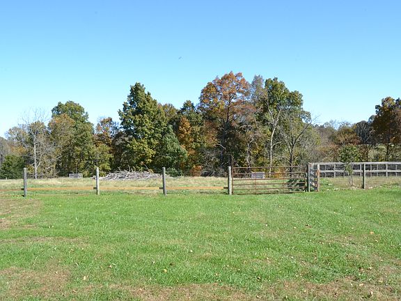 5th image of 600 Matthews Mill Rd