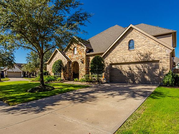 3rd image of 3303 Dancing Creek Ln