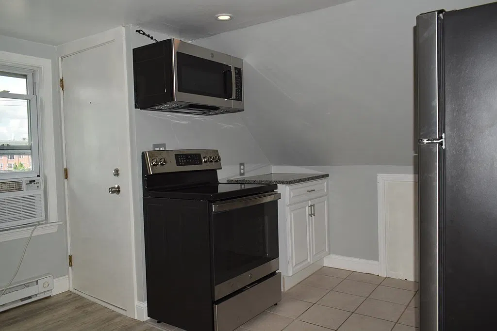 2 bed, $2,100 — Photo 4