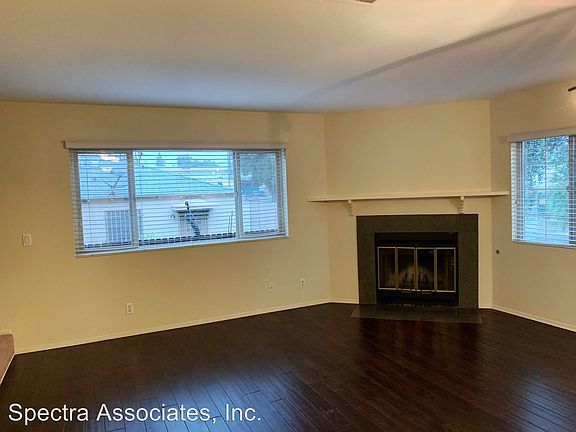 3rd image of 163 N Parkwood Ave APT 1