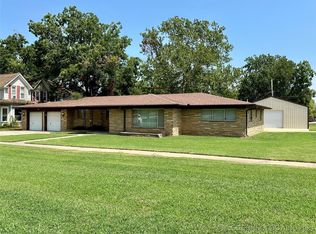 204 N Price Ave, Hominy, OK 74035
