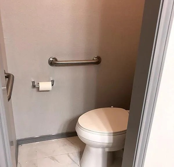 501 Geraldine Ln — Photo 16