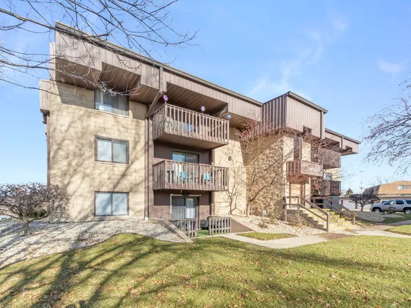 1510 Rock Run Dr #3C, Crest Hill, IL 60403