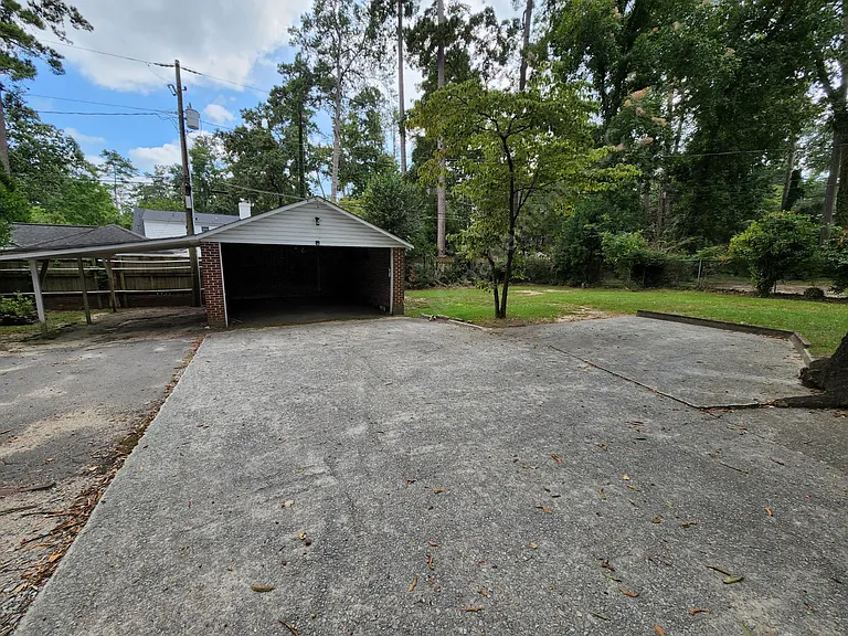 2716 Forest Dr — Photo 19