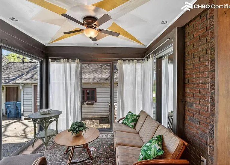 Four season porch