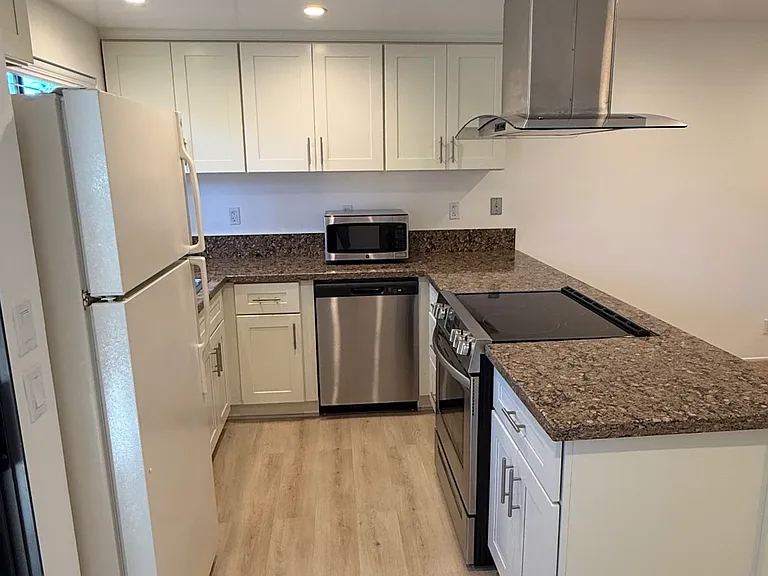 1654 San Luis Rd — Photo 6