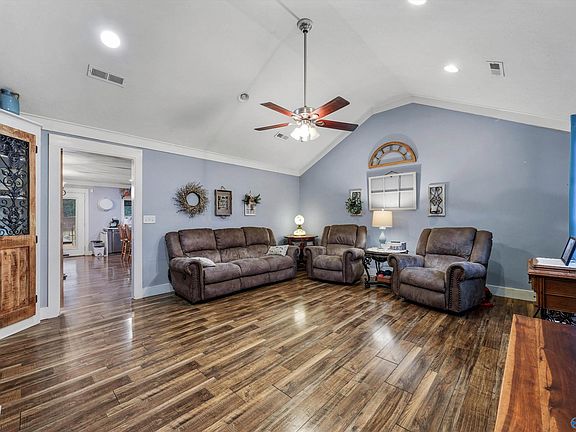 4th image of 21669 Holt Rd NE
