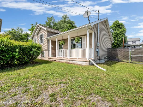 343 Maple St, Peckville, PA 18452