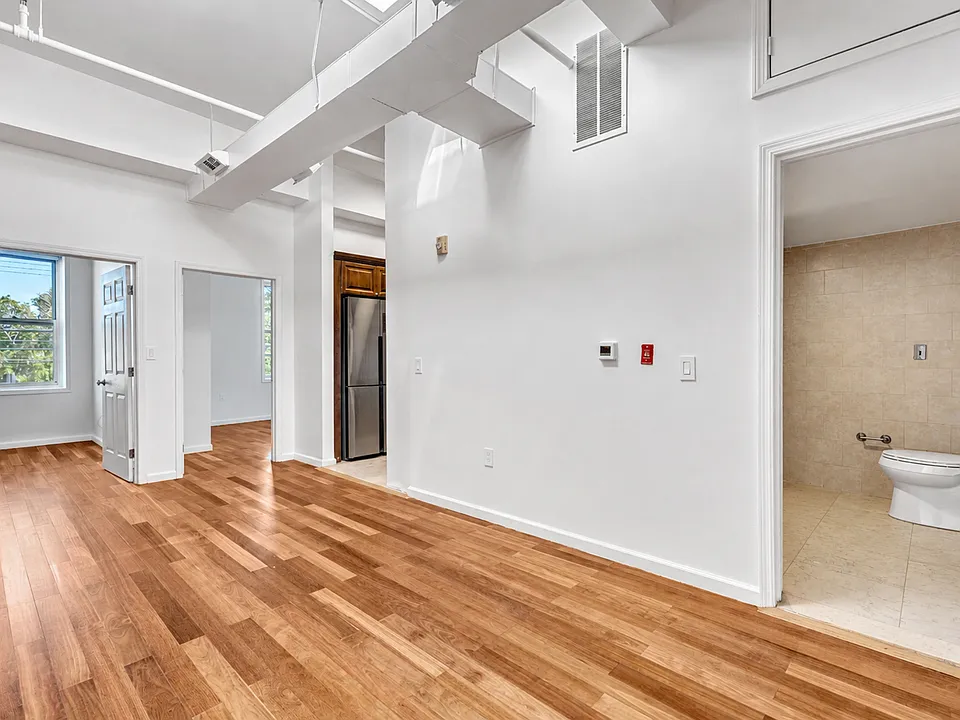850 Grand Ave #206