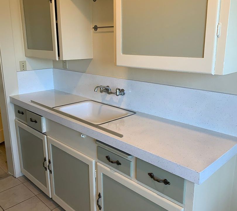 1st image of 2621 1st Ave #4