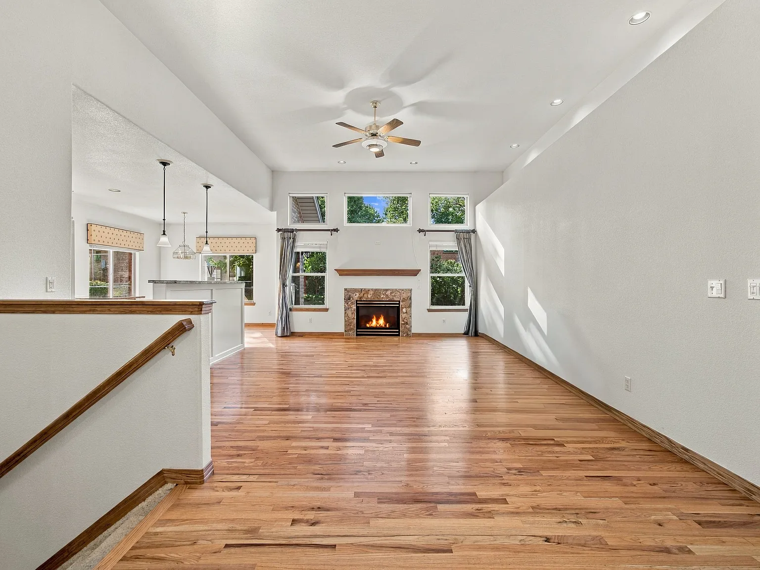3 bed, 3260 sqft, $3,350 — Photo 4