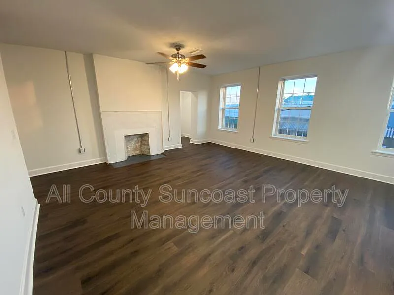 2 bed, 1.0 bath, $1,395 — Photo 4