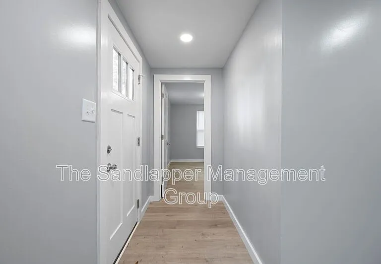 2645 Oregon Ave — Photo 3
