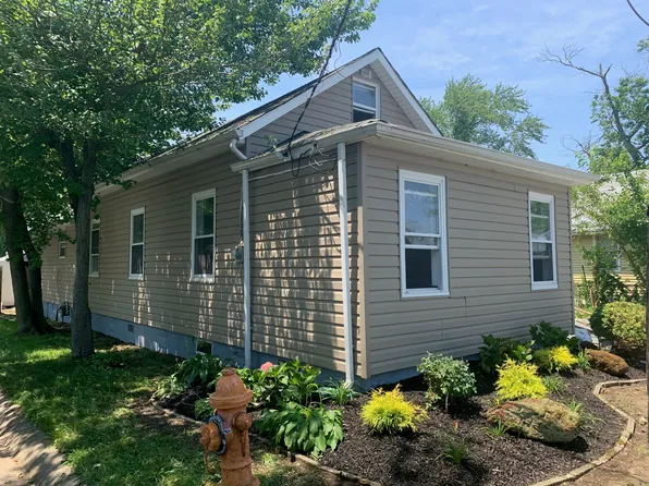 17 Nevada Ave, Middletown, NJ 07748