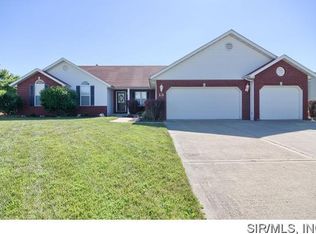 13 Cambridge Ct, Maryville, IL 62062