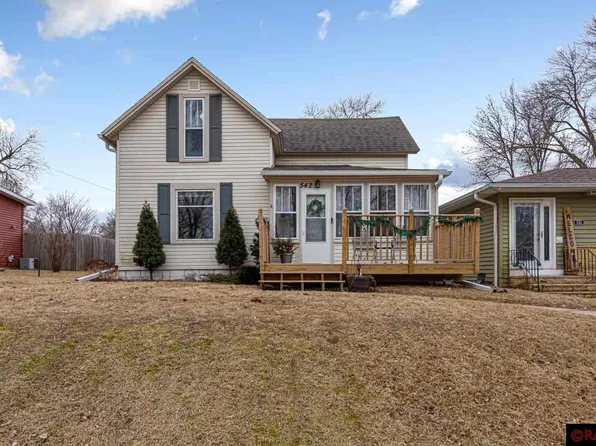542 E Humphrey St, Lake Crystal, MN 56055