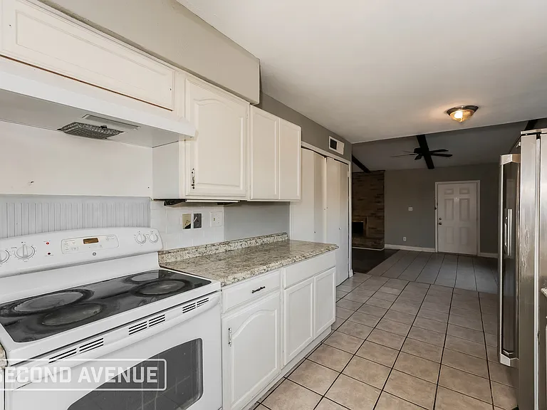 7525 Ashcrest Ln — Photo 7