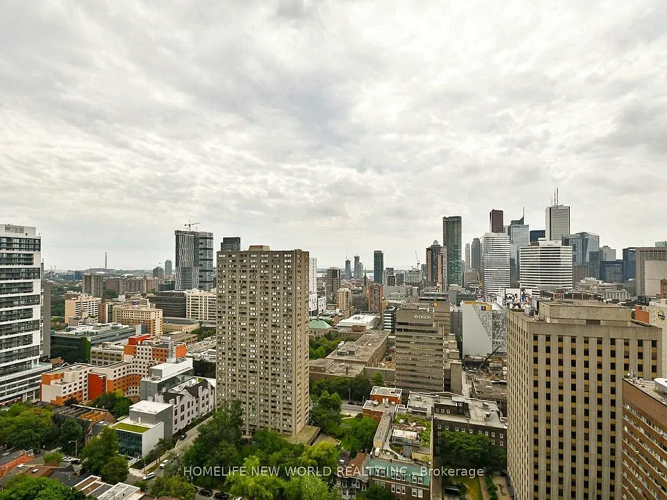 21 Carlton St #3008