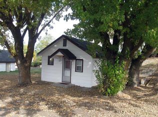 609 10th St, Davenport, WA 99122