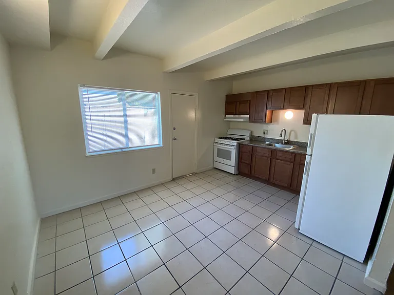 Casa de Luna Townhomes — Photo 39