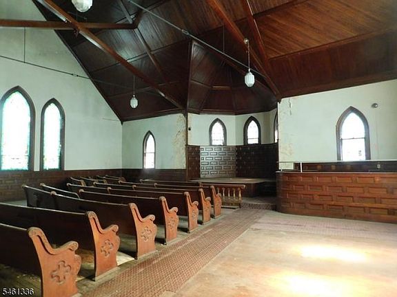 4th image of 1 Church St