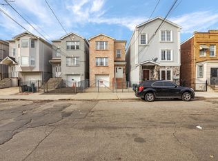 652 4th St #1, Newark, NJ 07107