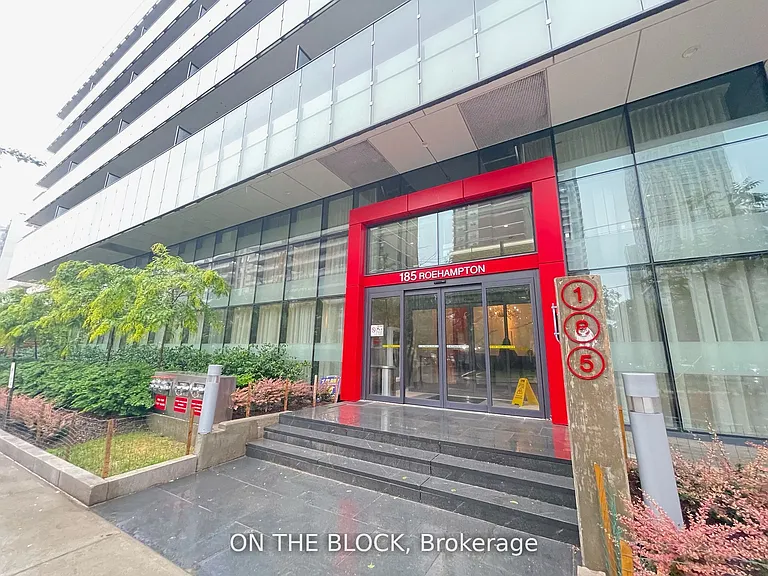 185 Roehampton Ave W #509 — Photo 2