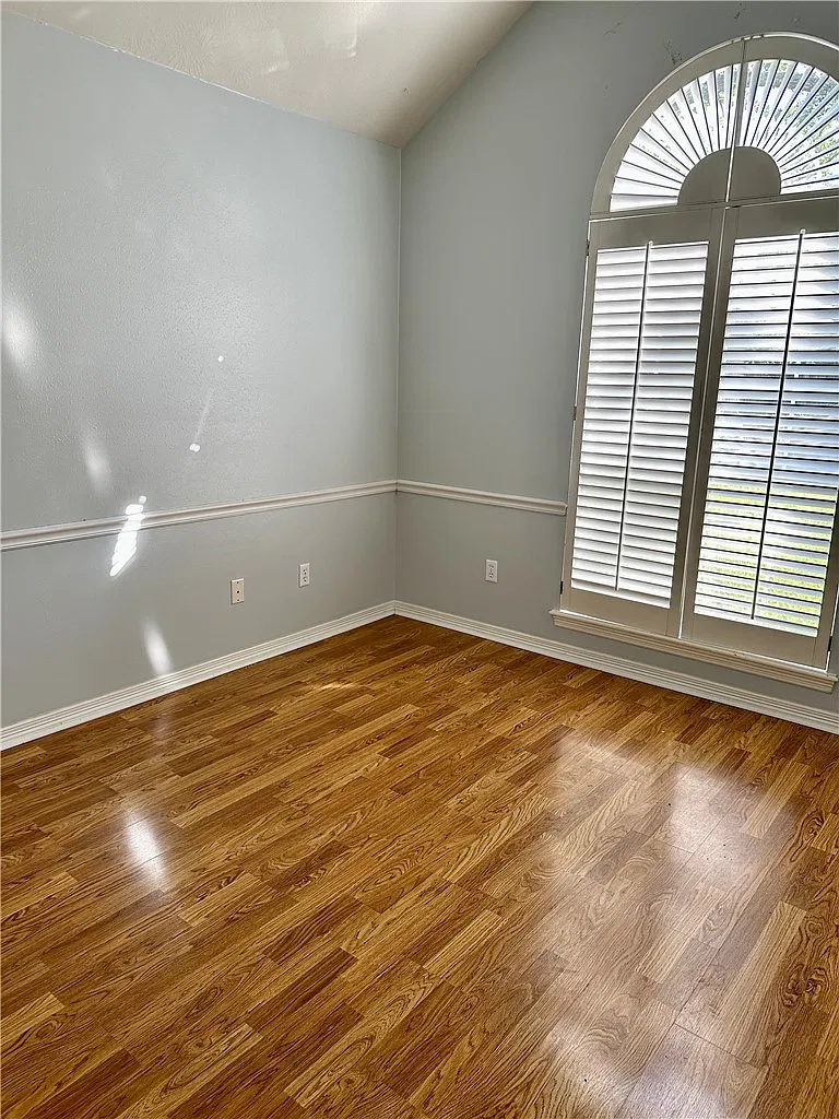 3 bed, 1534 sqft, $2,000 — Photo 2